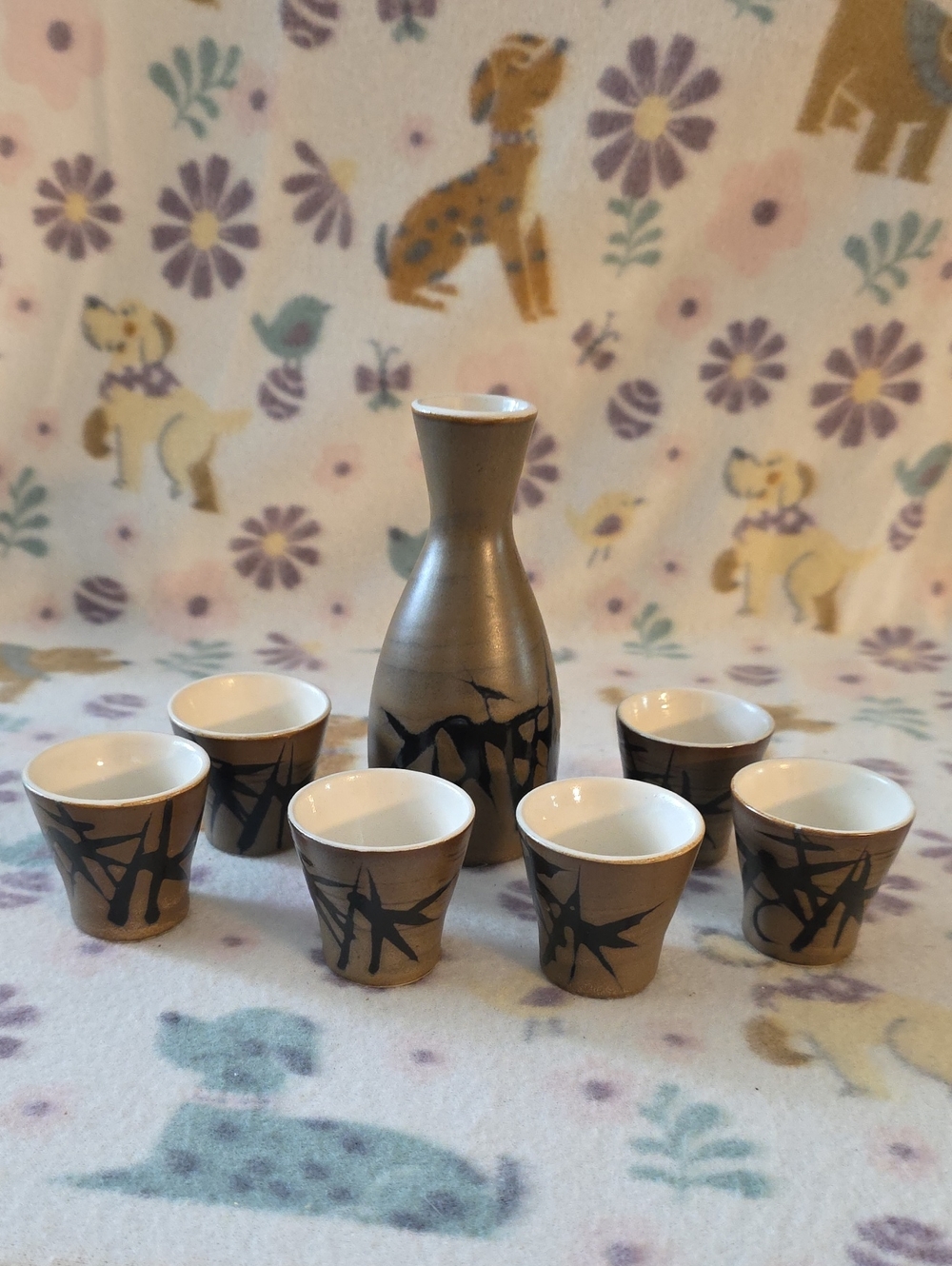 Japanese OMC Hand Painted Sake Carafe & 6 Cups Set Mid Century Art Pottery
